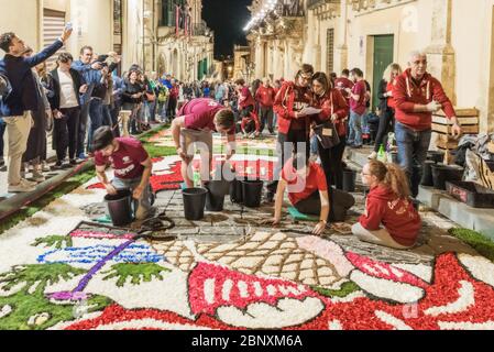 Noto, Sicile/Italie - Mai 19 2018: Le Festival des fleurs de Noto en Sicile Banque D'Images