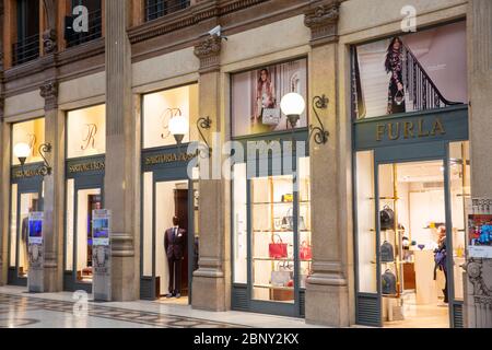Furla cuir et magasin de sacs à main à Rome, Italie Banque D'Images