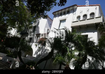 West Hollywood, Californie, États-Unis 16 mai 2020 UNE vue générale de l'atmosphère de l'ancienne résidence de Montgomery Clift, Elizabeth Taylor, Marilyn Monroe et James Dean à El Pasadero, 1330 N. Harper Avenue, le 16 mai 2020 à West Hollywood, Californie, États-Unis. Photo par Barry King/Alay stock photo Banque D'Images