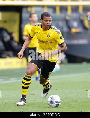 Ville de Dortmund, Allemagne. 16 mai 2020. Manuel AKANJI, BVB, sport d'action individuel: Football: 1. Bundesliga: Saison 19/20: 26ème jour de match: Borussia Dortmund - FC Schalke 04, 16 mai 2020 crédit: Ralf Ibing/firosportphoto/POOL | usage dans le monde entier/dpa/Alay Live News Banque D'Images