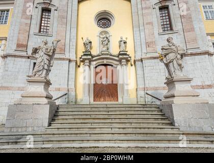 L'abbaye de Seitenstetten (en allemand : Stift Seitenstetten) est un monastère bénédictin situé à Seitenstetten, dans la région de Mostviertel, en Basse-Autriche. Banque D'Images