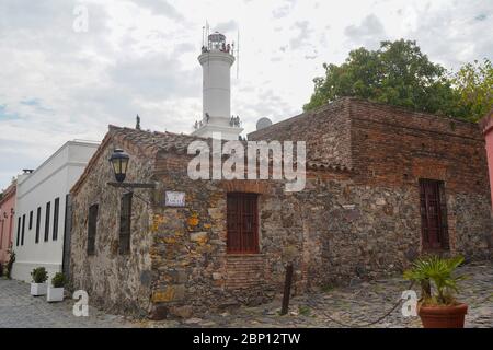 Phare de Colonia del Sacramento dans le centre historique de Colonia del Sacramento. UNESCO WHS, mars 2020. Banque D'Images