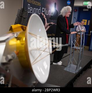 New Horizons Ultima Thule flyby Brian May, guitariste principal du groupe de rock Queen et astrophysicien discute de la prochaine flyby de New Horizons de l'objet de ceinture de Kuiper Ultima Thule, le lundi 31 décembre 2018 au laboratoire de physique appliquée de l'Université Johns Hopkins (APL) à Laurel, Maryland. Banque D'Images