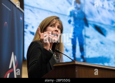 Rencontre du caucus des femmes sur Artemis l’ancienne astronaute et directrice actuelle du Centre de recherche Glenn de la NASA, la Dre Janet Kavandi, a prononcé des observations lors d’une réunion bipartisane du Caucus des femmes sur le programme d’exploration lunaire Artemis de la NASA, le mercredi 11 septembre 2019, au Rayburn House Office Building à Washington. Banque D'Images