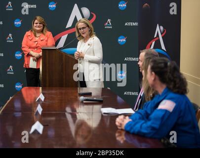 Réunion du caucus des femmes sur Artemis la Représentante américaine Madeleine Dean, D-Pa., s'exprime lors d'une réunion bipartisane du Congressional Caucus for Women's issues sur le programme d'exploration lunaire Artemis de la NASA, le mercredi 11 septembre 2019, au Rayburn House Office Building à Washington. Banque D'Images