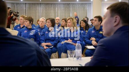 Préparation de l'expédition 61 la NASA, l'ESA, Roscosmos et les forces russes de recherche et de récupération se rencontrent à l'hôtel Cosmonaut de Karaganda, au Kazakhstan, pour discuter de la préparation à l'atterrissage des membres de l'équipage de l'expédition 61 Christina Koch de la NASA, Alexander Skvortsov de l'agence spatiale russe Roscosmos, Et Luca Parmitano de l'ESA (Agence spatiale européenne) mardi 4 février 2020, à l'hôtel Cosmonaut de Karaganda, Kazakhstan. Koch sera de retour sur Terre après avoir fait 328 jours dans l'espace --- le plus long vol spatial de l'histoire par une femme --- en tant que membre des expéditions 59-60-61 sur l'International Banque D'Images