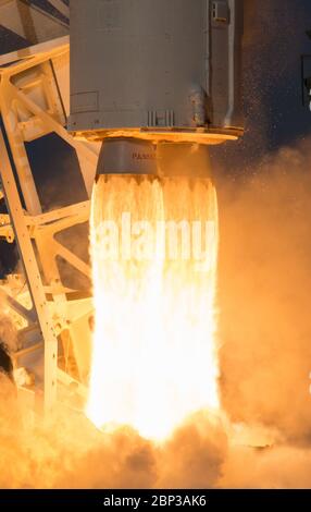 Le 15 février 2020, la fusée Northrop Grumman Antares transportant le vaisseau spatial Cygnus a été lancée depuis Pad-0A à Wallops Flight Facility de la NASA en Virginie, livrant plus de 7 500 livres de fournitures à la Station spatiale internationale pour la mission NG-13. Banque D'Images