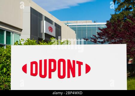 Logo Dupont au Silicon Valley Technology and innovation Center. Dupont de Nemours, Inc. Est une société américaine opérant dans l'industrie chimique - su Banque D'Images