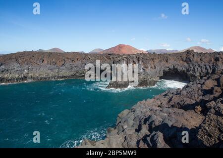 LANZAROTE, ESPAGNE - 28 NOVEMBRE 2016 : Los Hervideros, à Lanzarote, îles Canaries, Espagne Banque D'Images