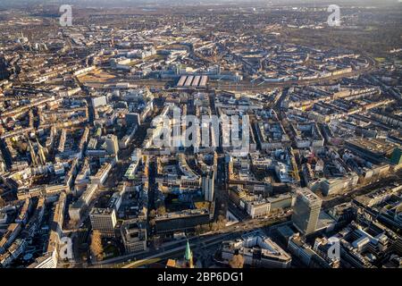 Vue aérienne, vue d'ensemble du centre-ville avec la gare principale, refonte et revitalisation de la gare, Düsseldorf, Rhénanie-du-Nord-Westphalie, Allemagne Banque D'Images