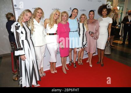 Lana Mueller,Katja Burkard,Aneta Sablik,Liz Mohn,BRITA Segger,Jennifer Knaeble,Katy Karrenbauer et Marie Amiere,Dames déjeuner pour le bénéfice de la Fondation allemande d'aide aux accidents vasculaires cérébraux à l'hôtel le Meridien,Hambourg,04.06.2019 Banque D'Images