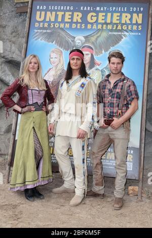 Alexander Klaws (Winnetou),Larissa Marolt (Tiffany O Toole),Raul Richter (Martin Baumann),introduction à la presse de la nouvelle saison du Festival de Mai Kayl sous vautours - le fils du Baehrenjaeger,Bad Segeberg,21.06.2019 Banque D'Images