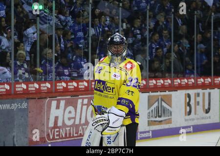 5. Vitesse DEL 19-20: SERC Wildwings vs. Krefeld Penguins Banque D'Images