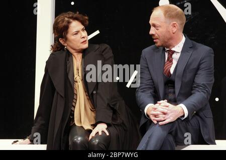 Barbara Auer, Johann von Buelow, répétition de photos le réveillon de Noël, St. Théâtre Pauli Hamburg, 17.01.2020 Banque D'Images