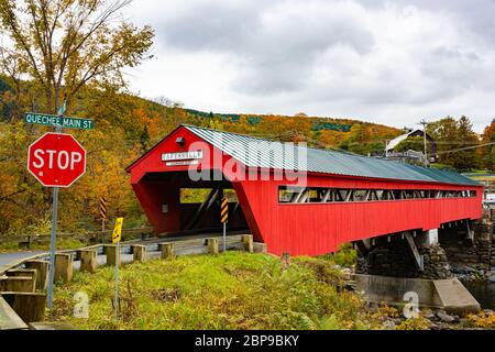 Pont couvert de Taftsville, Woodstock, Vermont Banque D'Images