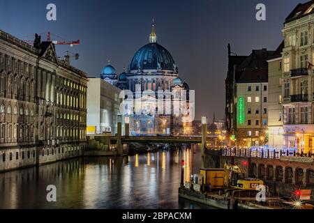 Berlin / Allemagne - 13 février 2017 : Cathédrale de Berlin (Berliner Dom) sur le Museumsinsel dans le centre de Berlin, Allemagne Banque D'Images