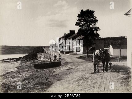 Vue sur la rive à Helford passage, à l'ouest de Cornwall Banque D'Images