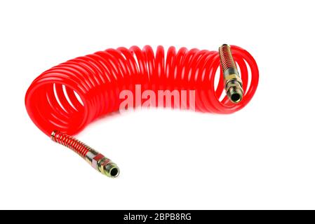 flexible pneumatique d'un chariot pour fournir de l'air comprimé d'un tracteur à une remorque, fond blanc, gros plan Banque D'Images