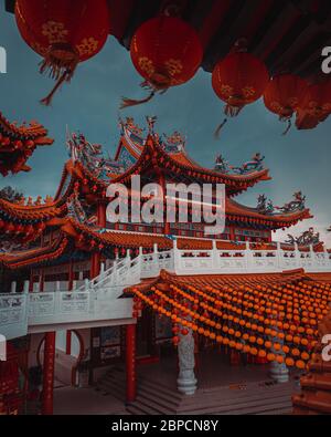 Vue nocturne du temple Thean Hou le 30 janvier 2014 à Kuala Lumpur, Malaisie. Ce temple est célèbre pendant la célébration du nouvel an chinois. Banque D'Images