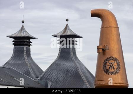 Pagodes à la distillerie Ardbeg, île d'Islay, Écosse. Banque D'Images