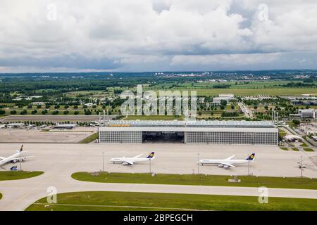 MUNICH, ALLEMAGNE - 6 JUIN 2016 : vue aérienne de l'aéroport international de Munich. L'aéroport international de Munich est l'un des plus grands aéroports d'Allemagne Banque D'Images