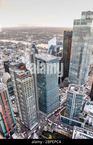 Vue aérienne de la Tour Heron de Londres et du 22 Bishopsgate Banque D'Images