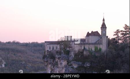 Rocamadour, Lot/France ; 22 mars 2016. Dominant le canyon de l'Alzou, la cité médiévale de Rocamadour est un miracle d'équilibre. Banque D'Images