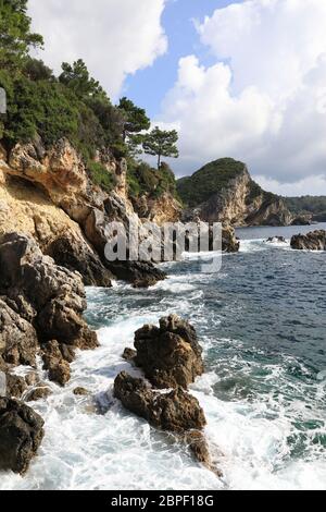 Baie de Lipades sur l'île de Corfou dans la mer Ionienne Banque D'Images