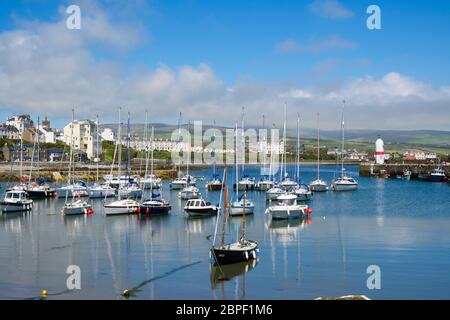 Bateaux amarrés dans le port de Port St Mary, île de Man, îles Britanniques Banque D'Images