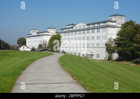 Anciens entrepôts miniers de la Seconde Guerre mondiale sur Schleuseninsel, Wilhelmshaven, Basse-Saxe, Allemagne, Europe Banque D'Images