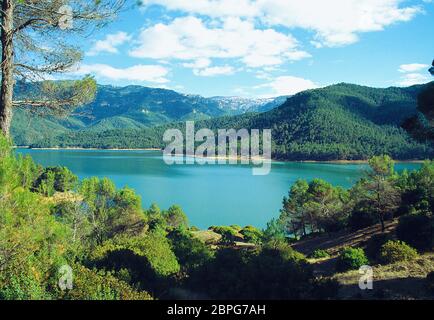 Réservoir de Tranco de Beas. Réserve naturelle de Sierra de Cazorla, province de Jaen, Andalousie, Espagne. Banque D'Images