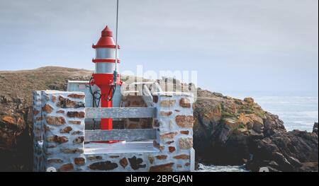 Le sémaphore à l'entrée du port de la Meule sur l'île d'Yeu Banque D'Images