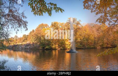 Uman, Ukraine - 10.13.2018. Belle de l'automne dans le parc Sofiyivka dans la ville d'Ouman, Ukraine Banque D'Images