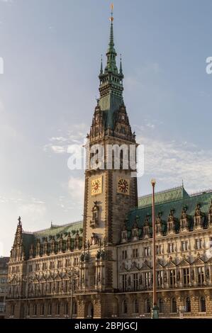 Hambourg / Allemagne - 21 février 2017 : hôtel de ville de Hambourg, Hamburger Rathaus, siège du gouvernement local de la ville libre et hanséatique de Hambourg, Germa Banque D'Images