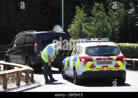 Cobham, Royaume-Uni. 19 mai 2020. Les footballeurs de Chelsea arrivent sur le terrain d'entraînement des clubs à Cobham. C'est aujourd'hui la première fois que les joueurs de la Premier League sont autorisés à s'entraîner en groupe et c'est la première étape vers le redémarrage de la Premier League. Crédit : James Boardman/Alay Live News Banque D'Images