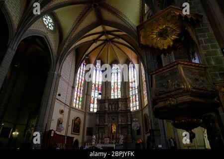 Vue intérieure de la cathédrale de Perpignan alias Basilique-Cathédrale de Saint-Jean-Baptiste de Perpignan.Perpignan.Pyrénées-Orientales.Occitanie.France Banque D'Images