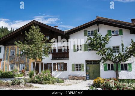 Mittenwald est une commune allemande dans le district de Garmisch-Partenkirchen, en Bavière. Banque D'Images