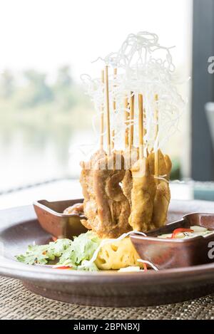 Brochettes de poulet Sate, Thai cuisine groumet Banque D'Images