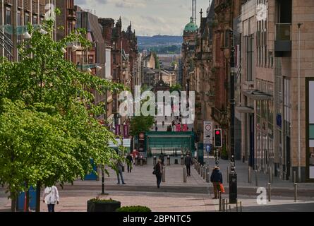 La principale rue commerçante de Glasgow le samedi pendant les restrictions de confinement, le 16 mai 2020 Banque D'Images