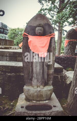 Statue Jizo dans Senso-ji Kannon, Tokyo, Japon Banque D'Images