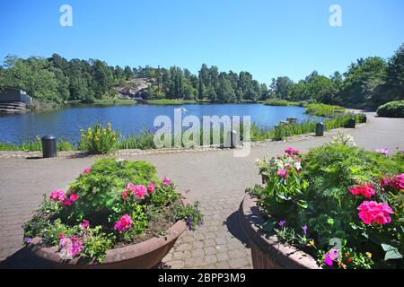 Paysage du parc aquatique de Sapokka qui est un charmant jardin public du centre-ville. Kotka, Finlande. Banque D'Images