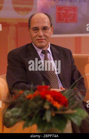 IFA Berlin 2001 - Celebrity observations - Gregor Gysi Banque D'Images