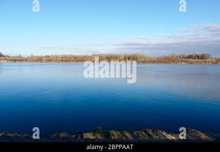 Vue sur le Danube depuis la ville de Tulln en hiver, Autriche Banque D'Images