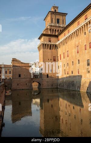 Castle Estense, quatre tours, est une forteresse du 14e siècle, Ferrare, Émilie-Romagne, Italie Banque D'Images