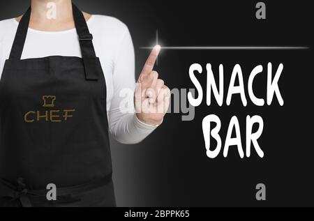 Snack-bar écran tactile est exploité par le chef. Banque D'Images