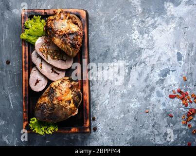 Coeur de porc farcies aux champignons et fines herbes.cuisine américaine concept Banque D'Images