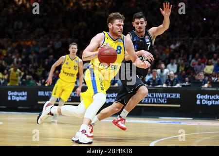 Braunschweig, Allemagne, 27 décembre 2019: Lucca Staiger de Lowen Braunschweig en action pendant le match de basketball BBL Bundesliga Banque D'Images