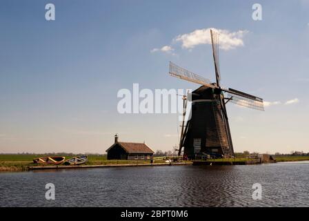 Achtkante Groot-Ammers moulin près de dans la région de l'Alblasserwaard Néerlandais Banque D'Images