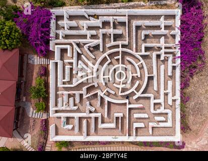 Kunming, Chine - 17 mai 2020 : vue aérienne d'un labyrinthe dans la vallée du dinosaure de Lufeng, Yunnan - Chine Banque D'Images