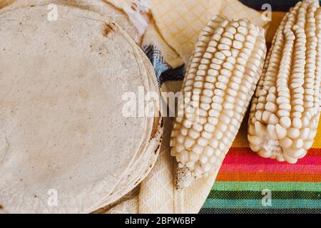 tortillas mexicanas, maïs fait cuisine mexicaine traditionnelle au mexique Banque D'Images